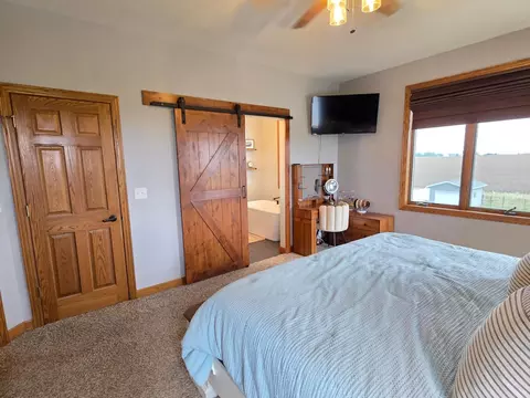 Bedroom - 505 4th St SE, Plainview, MN 55964 photo 3 of 4