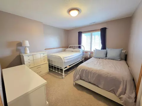 Bedroom - 505 4th St SE, Plainview, MN 55964 photo 4 of 4