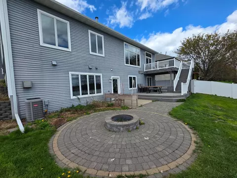 Exterior - 505 4th St SE, Plainview, MN 55964 photo 3 of 10