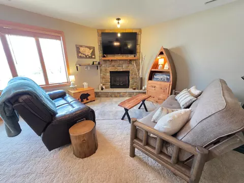Living - 505 4th St SE, Plainview, MN 55964 photo 6 of 6