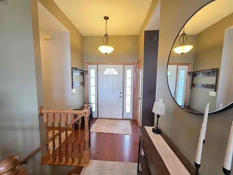 Entry Way - 505 4th St SE, Plainview, MN 55964 photo 1 of 1
