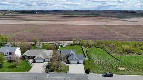 View/Area - 505 4th St SE, Plainview, MN 55964 photo 2 of 4