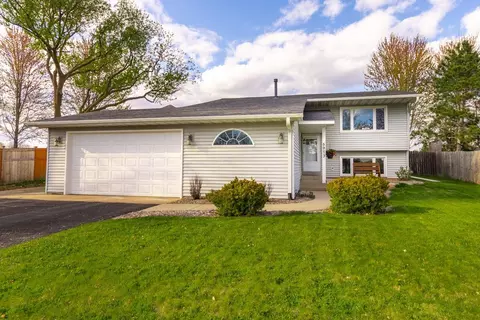5973 126th St W, Apple Valley, MN 55124