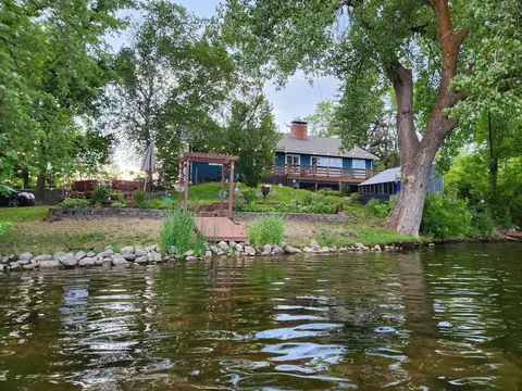 12934 Bayview Dr, Sauk Centre, MN 56378