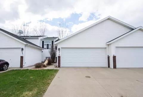 3519 31st St S, Fargo, ND 58104