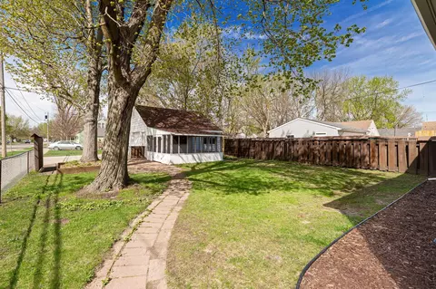 Exterior - 801 11th Ave SE, Austin, MN 55912 photo 3 of 11