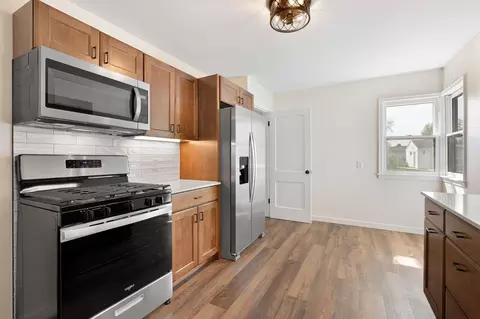 Kitchen - 801 11th Ave SE, Austin, MN 55912 photo 5 of 7