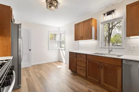 Kitchen - 801 11th Ave SE, Austin, MN 55912 photo 4 of 7