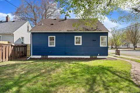 Exterior - 801 11th Ave SE, Austin, MN 55912 photo 9 of 11
