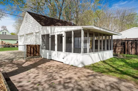 Exterior - 801 11th Ave SE, Austin, MN 55912 photo 4 of 11
