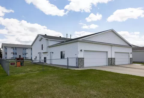 905 11th St W, West Fargo, ND 58078