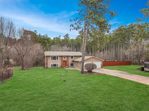 965 Evergreen Trl, Lino Lakes, MN 55014