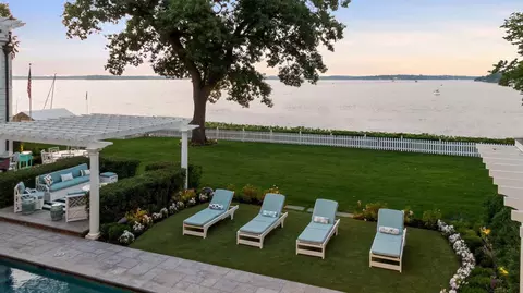 View/Area - 20100 Lakeview Ave, Deephaven, MN 55331 photo 2 of 3