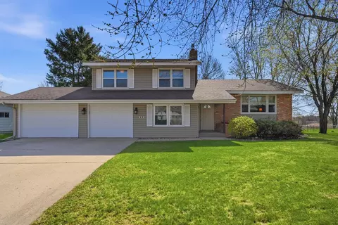 171 Lakeview Dr, Spicer, MN 56288