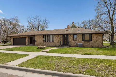 3018 9th St N, Saint Cloud, MN 56303