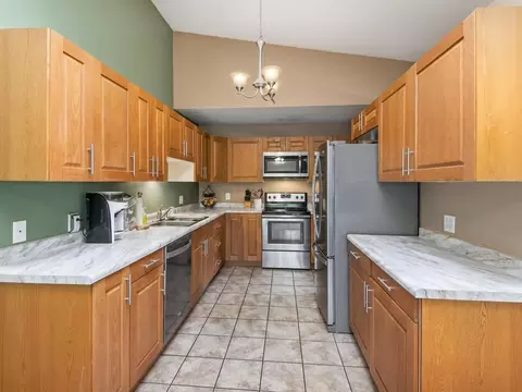 Kitchen - 1312 Deercliff Ln, Eagan, MN 55123 photo 2 of 3