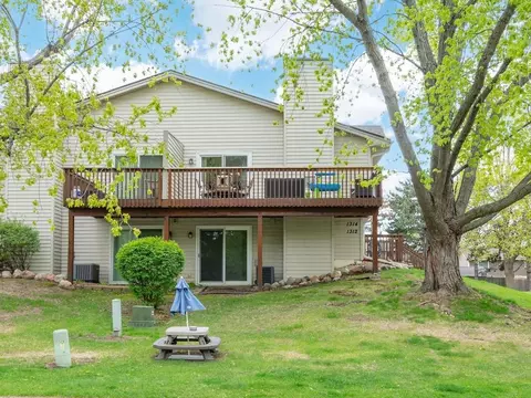 Exterior - 1312 Deercliff Ln, Eagan, MN 55123 photo 2 of 3