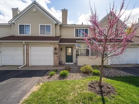 15333 Greenhaven Ln #105, Burnsville, MN 55306