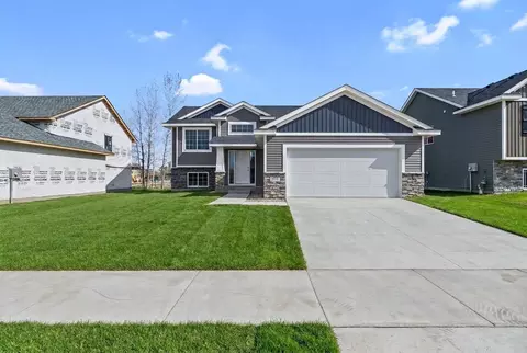 720 Margaret Ln NE, Isanti, MN 55040