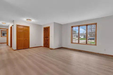 Living - 1811 13th St SE, Willmar, MN 56201 photo 3 of 5