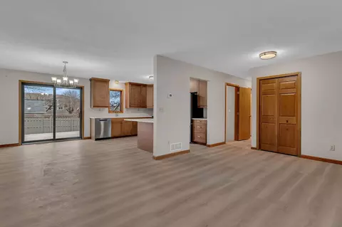 Living - 1811 13th St SE, Willmar, MN 56201 photo 4 of 5
