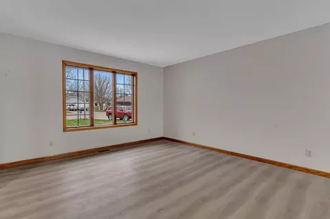 Living - 1811 13th St SE, Willmar, MN 56201 photo 2 of 5
