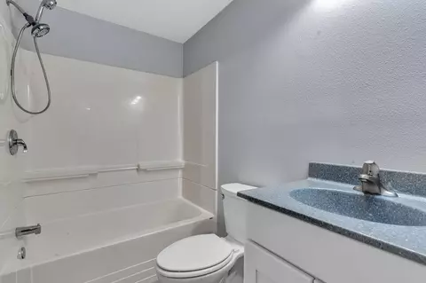 Bath - 1811 13th St SE, Willmar, MN 56201 photo 2 of 2