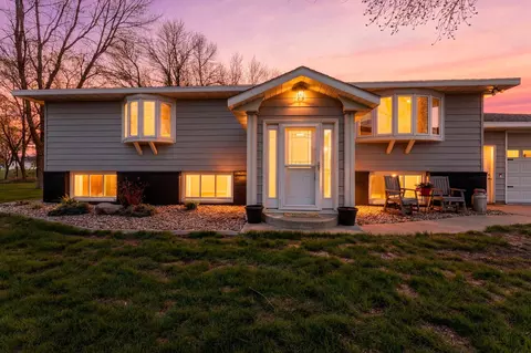 16474 200th St, Hutchinson, MN 55350