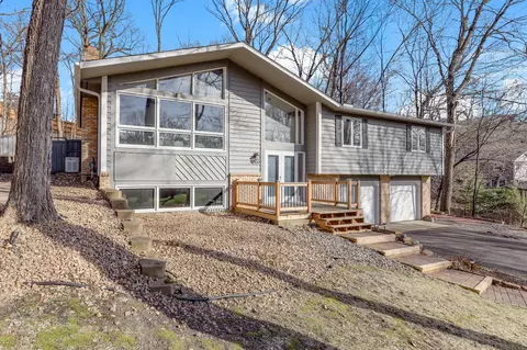 4209 Kemrich Cir, Minnetonka, MN 55345