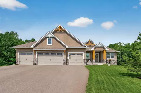 20718 Tamarack St NW, Oak Grove, MN 55011
