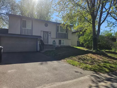 10541 Unity St NW, Coon Rapids, MN 55433
