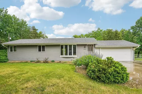 5489 270th St, Wyoming, MN 55092