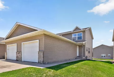 2067 26th Ave NW, Rochester, MN 55901