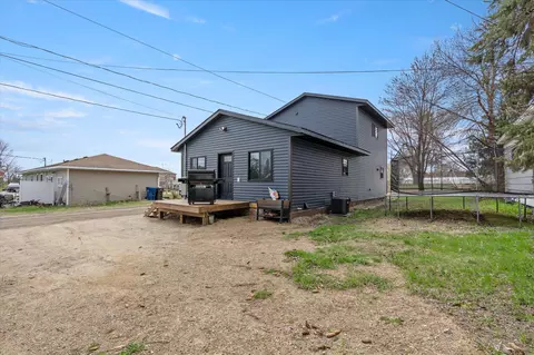 1009 2nd Ave NE, Staples, MN 56479