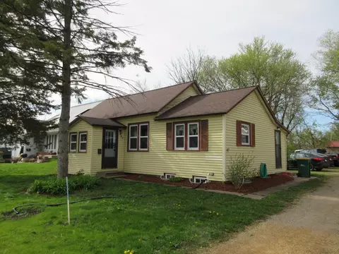 507 Fir Ave NW, Montgomery, MN 56069
