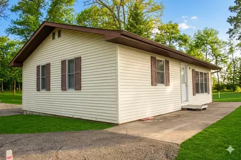 674 Shore Haven Ln, Hackensack, MN 56452