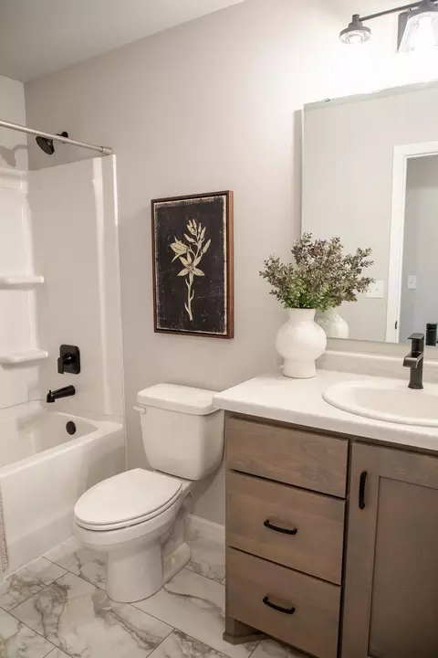 Bath - 10117 Concord Dr, Horace, ND 58047 photo 1 of 2