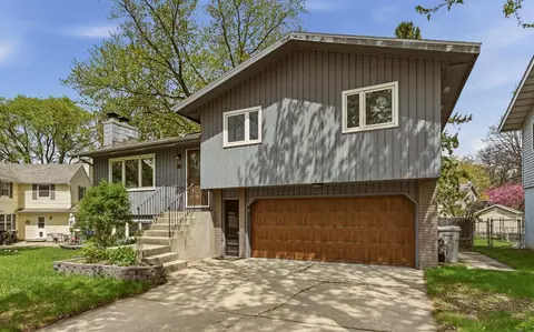 311 24th St NE, Rochester, MN 55906