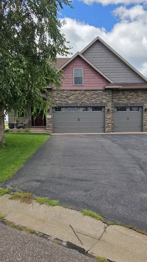 14896 Bison St NW, Anoka, MN 55303