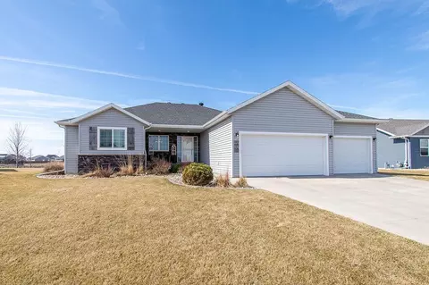 713 48th Ave W, West Fargo, ND 58078