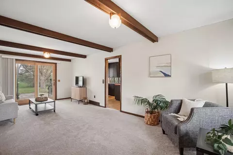 Living - 815 Myrtle St, Buffalo, MN 55313 photo 1 of 5