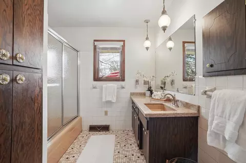 Bath - 815 Myrtle St, Buffalo, MN 55313 photo 1 of 4