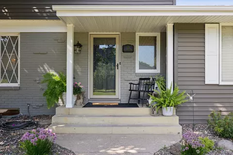 10 Western Ter, Golden Valley, MN 55426