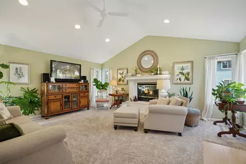 10 Western Ter, Golden Valley, MN 55426
