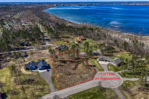 2910 Whispering Ridge Dr NE, Bemidji, MN 56601