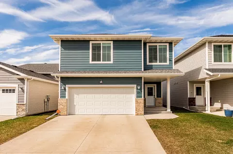 1567 68th Ave S, Fargo, ND 58104