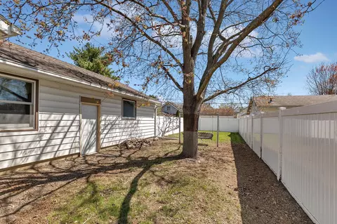 Exterior - 900 14th Ave S, Saint Cloud, MN 56301 photo 4 of 10