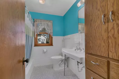 Bath - 900 14th Ave S, Saint Cloud, MN 56301 photo 1 of 1