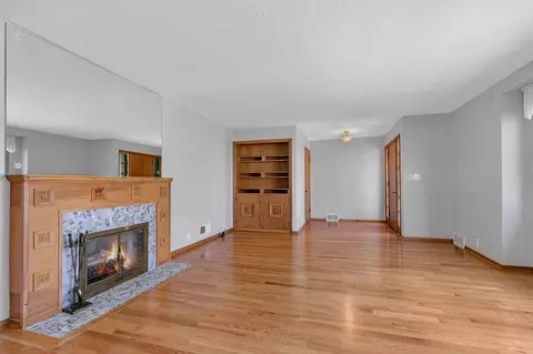 Living - 900 14th Ave S, Saint Cloud, MN 56301 photo 2 of 4