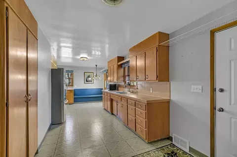 Entry Way - 900 14th Ave S, Saint Cloud, MN 56301 photo 2 of 2